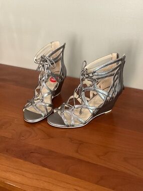 Kenneth Cole Sandals